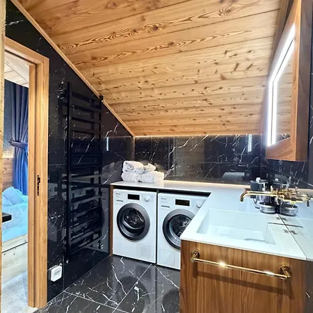 Penthouse View Est 1850 شقة